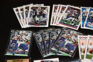 lot 130 image: Tom Brady Football Card Lot  30 Cards
