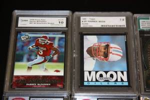 lot 137 image: Slabbed Football Card Lot  5 Cards w Bonus