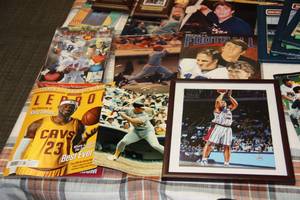 lot 156 image: Mixed Sports Collectibles Resale Lot  30 Items