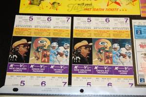 lot 162 image: Minnesota Twins & Vikings Ticket Stub Lot