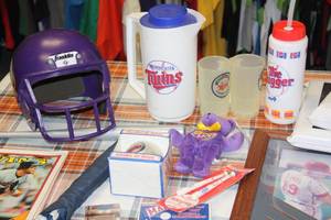 lot 164 image: Mixed Sports & Toy Collectibles Resale Lot