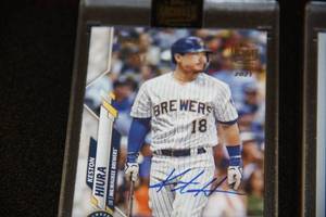 lot 9 image: Topps Archives Buyback Autograph Lot  Keston Hiura & Jorge Soler