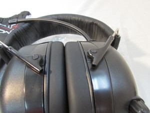 Noise Cancelling Head Phones (New)