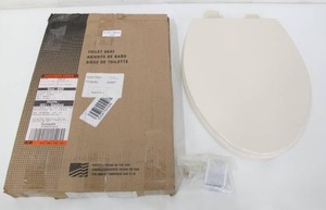 lot 534 image: Bemis Creme White Elongated Toilet Seat