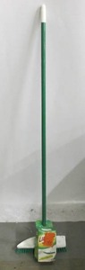 lot 597 image: Libman No Knees Floor Scrubber Brush