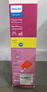 lot 611 image: Philips Plug and Play T8T12 16w LED Ceiling Light Bright White