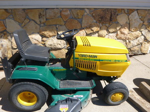 lot 3 image: Yard Man Riding Lawn Mower
