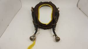 lot 1 image: Handsome Horse Collar Mirror