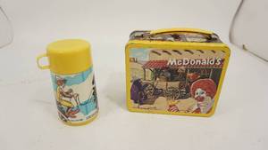 lot 2 image: Ronald McDonald Sherriff Of Cactus Canyon Lunch Pail & Thermos