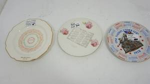 lot 21 image: Three Glass Collectors Plates