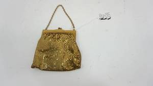 lot 23 image: Whiting-Davis Gold Mesh Hand Purse With Chain Handle
