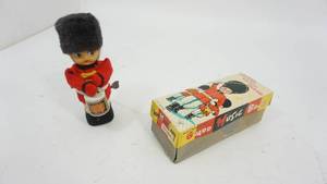lot 27 image: Vintage (1950s) Drummer With Mech Guard Music Band Windup