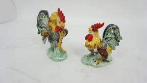 lot 38 image: Pair Of Glass Colorful Fighting Roosters