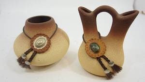 lot 67 image: Sandstone Creation Indian Pot--Sandstone Creation Indian Wedding Vase