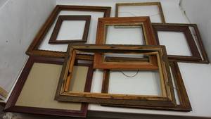 lot 87 image: Various Sizes Of Picture Frames