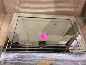 Medium Rectangle Beveled Glass Classic Mirror (36 in. H x 24 in. W) Customer Returns See Pictures
