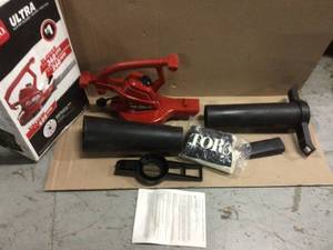 Toro Leaf Blower with bag customer return see pictures