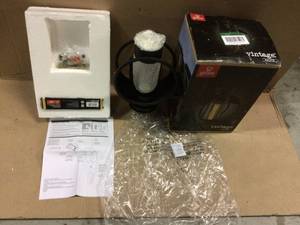 Globe Exterior Lamp customer Return see pictures