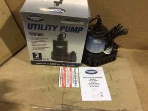 12 HP Submersible Thermoplastic Utility Pump by Superior Pump Customer Returns See Pictures&nbsp