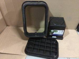 NDS 9 in. x 9 in. Plastic Square Drainage Catch Basin in Black, 2 Opening Kit Customer Returns See Pictures&nbsp