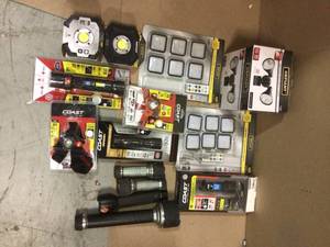 MIX LOT OF LIGHTS AND FLASHLIGTS Customer Returns See Pictures&nbsp