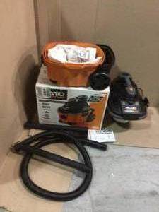 4 Gallon 5.0-Peak HP Portable WetDry Shop Vacuum with Fine Dust Filter, Hose and Accessories by RIDGID Customer Returns See Pictures&nbsp