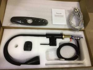 Single-Handle Pull-Out Sprayer Kitchen Faucet in Matte Black Customer Returns See Pictures&nbsp