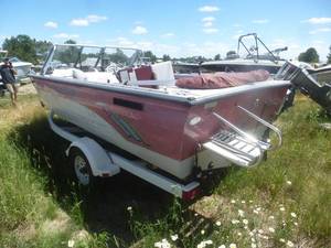 lot 6 image: 1995 Crestliner 1750 Sport
