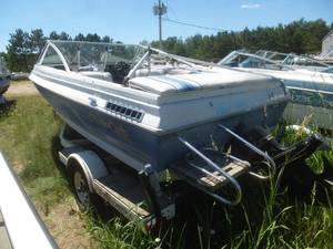 lot 7 image: 1987 EBKO 16 Boat