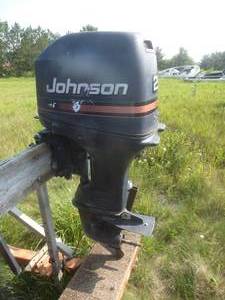 lot 32 image: Johnson 25 Hp Outboard