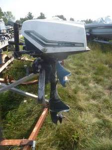 lot 38 image: Ted Williams 5.5 Hp Outboard