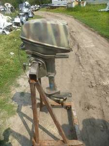lot 58 image: Evinrude Camo Outboard