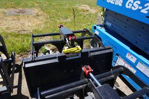 lot 24 image: Brand New Universal Mount Bobcat Skid Loader Skid Steer 48 Skeleton Grapple Bucket