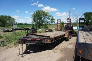 lot 7 image: 2005 Tow Master Model TR080 18 Tandem Axle Equipment Trailer