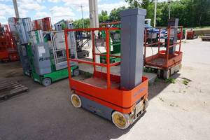 lot 17 image: Sky Jack SJ12 Vertical Mast Man Lift