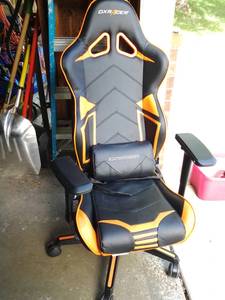DX Racer OfficeGaming Chair...