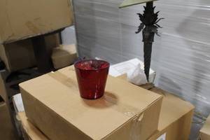 lot 135 image: Lot of (6) Accent Dcor Votive Candleholders (in box)