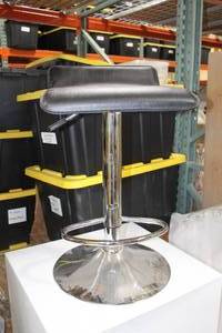 lot 183 image: Chrome Metal Pedestal Bar Stool with Adjustable Height Black Seat