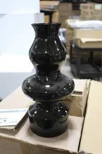lot 175 image: Lot of (6) Vases (in box)