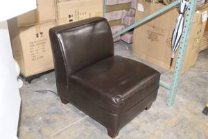 lot 200 image: Leather Living Room Chair