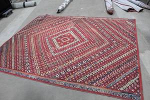 lot 323 image: Area Rug 96Lx76W (new in bag)