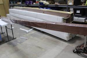 lot 423 image: Lot of (2) Wellwood Contemporary Beams STB 10 16Lx5Wx4H