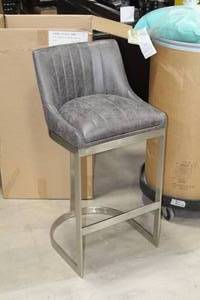 lot 415 image: Leather Chrome Metal Bar Chair