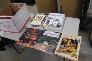 lot 470 image: Lot of (11) Artwork Books