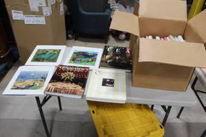 lot 522 image: Lot of (27) Books  - Beverages, Artwork