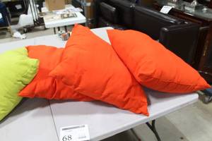 lot 68 image: Lot of (3) Outdoor Throw Pillows