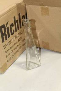 lot 531 image: Lot of (12) Richland Tapered Triangle Bud Vase (in box)