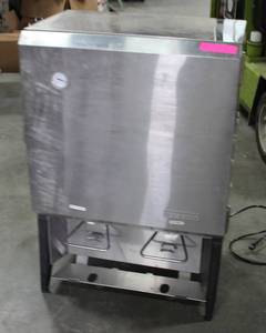 lot 6 image: Milk Dispenser Silver King Double Valve