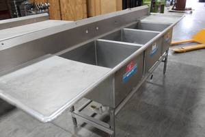 lot 40 image: 3 Compartment Stainless Steel NSF Commercial Sink