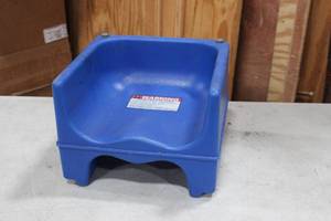lot 76 image: Child Booster Seat